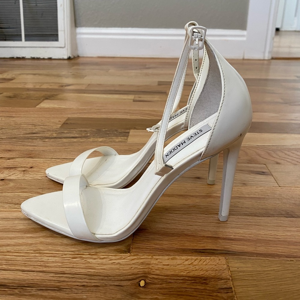 Steve Madden Sane Heels White